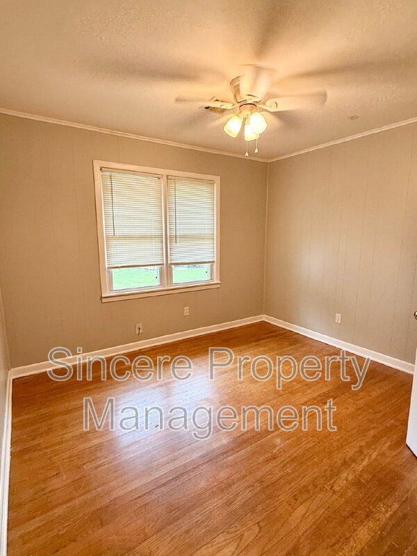 Photo - 220 E Key Blvd