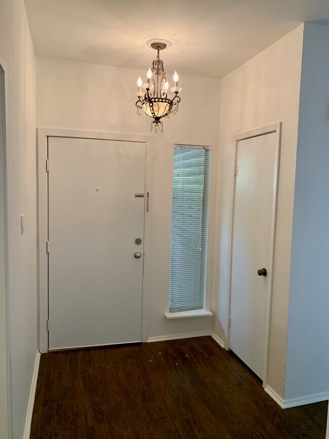 2025 Augusta Dr Unit 203