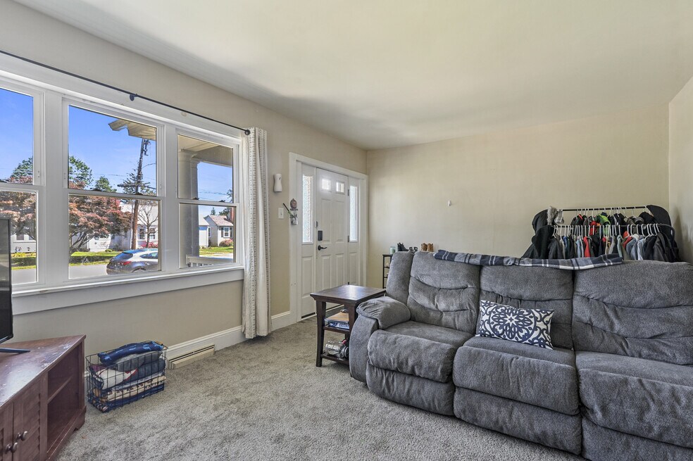 36 Pine St