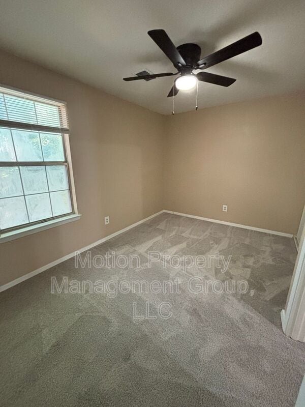 Photo - 450 Prince of Wales