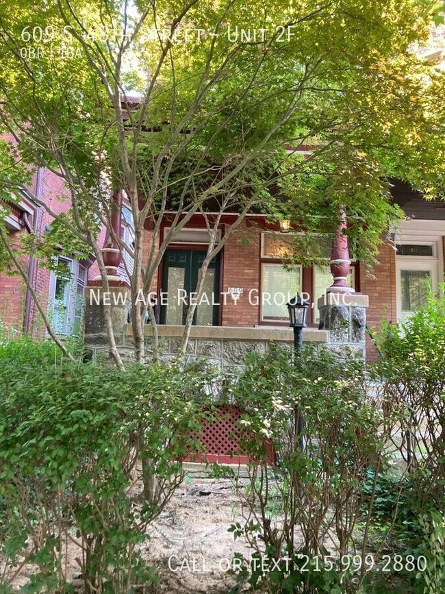 Building Photo - 609 S 48th St