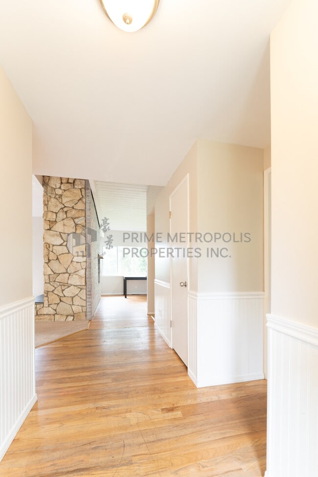 Photo - 28 21st Pl