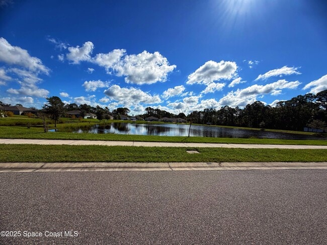 Photo - 948 Alminar Ave SE