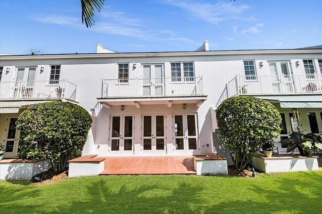 Photo - 1109 Campo Sano Ave