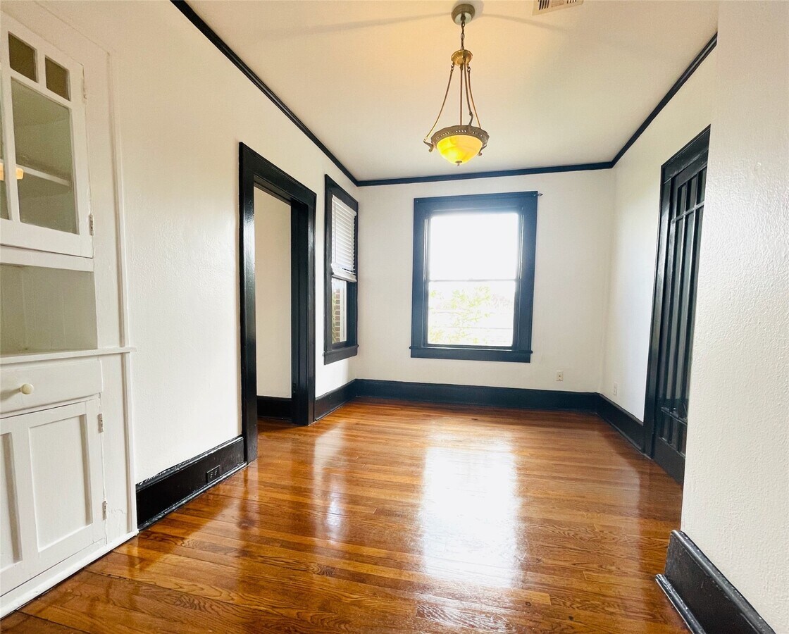 Photo - 614 Peden St