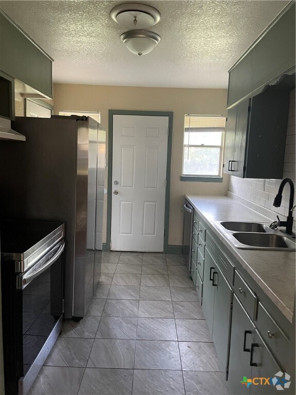 Building Photo - 2512 Live Oak Dr Rental