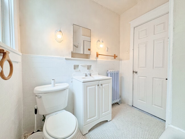 Photo - 5658 Phillips Ave Unidad 1