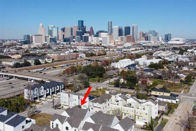 Photo - 2110 Stuart St