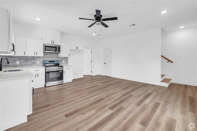 Building Photo - 9818 Sandra St Unit A Rental