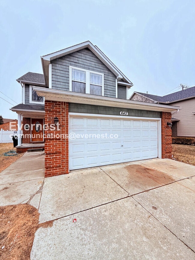 Photo - Spacious 3 Bed, 2.5 Bath Home with Fenced Yard and Attached Garage