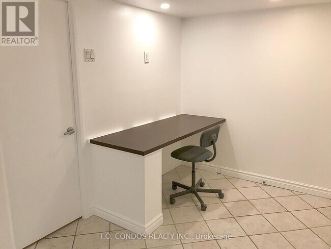 Photo - 92 King St E Unité 719