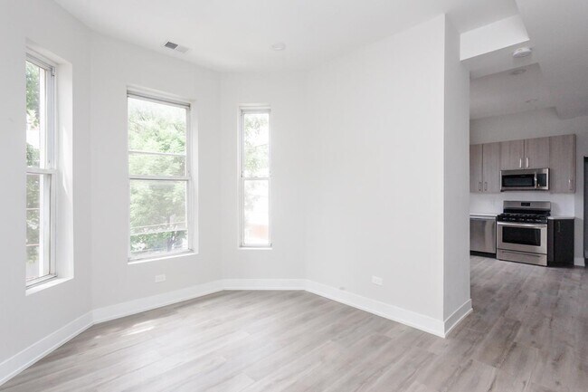 Photo - 2 bedroom in Chicago IL 60608 Unit 3M