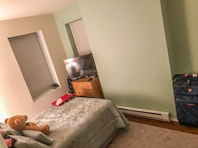 Building Photo - 1089 River Rd Unit 1