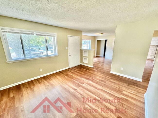 2452 Debby Dr