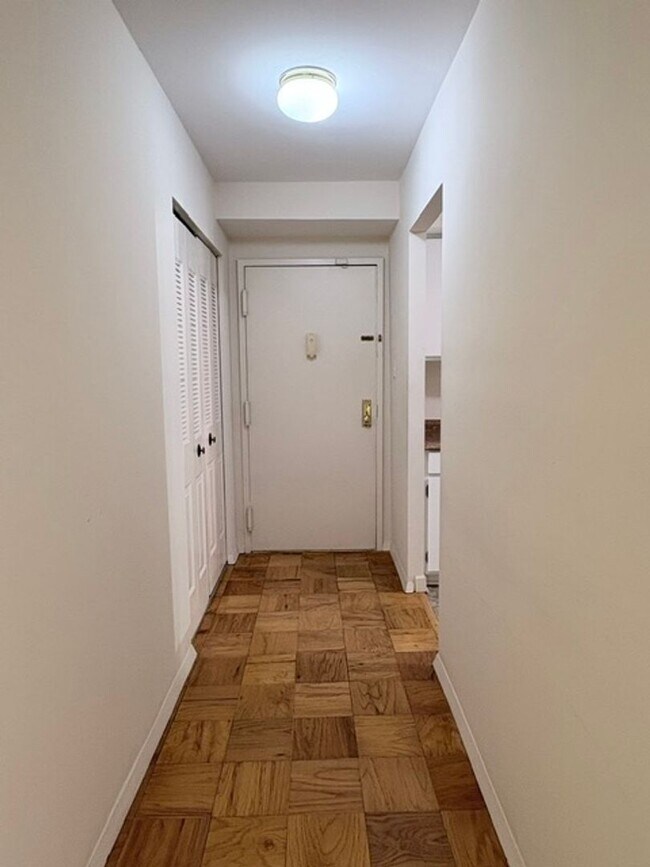 Photo - Large 2BR/1BA condo in gated community. Walking distance to Metro.