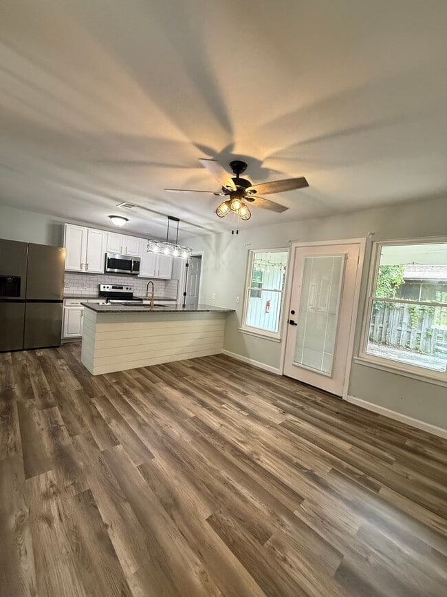 Photo - 4184 Balmoral Ct