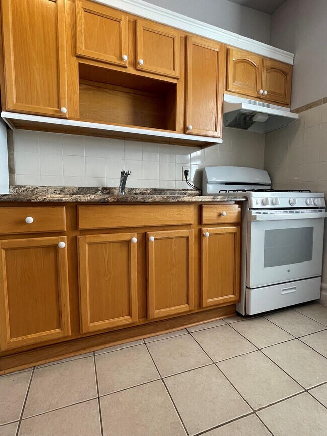 58 Ettrick Ter Apartments For Rent in Rutherford, NJ