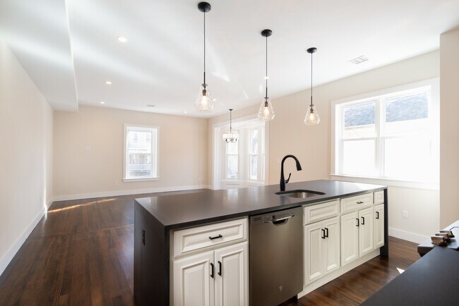 131 Grampian Way Unit 2