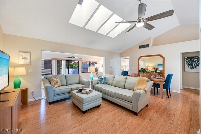 Building Photo - 878 Meadowland Dr Rental