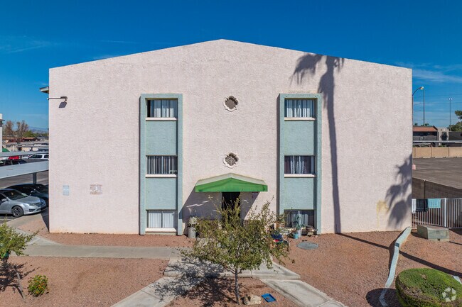Photo - Thunderbird Terrace