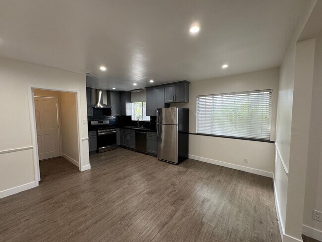 136th 4359 Apartments