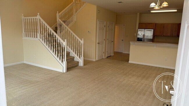 Photo - RATE DROP ALERT! (was $2100/month)