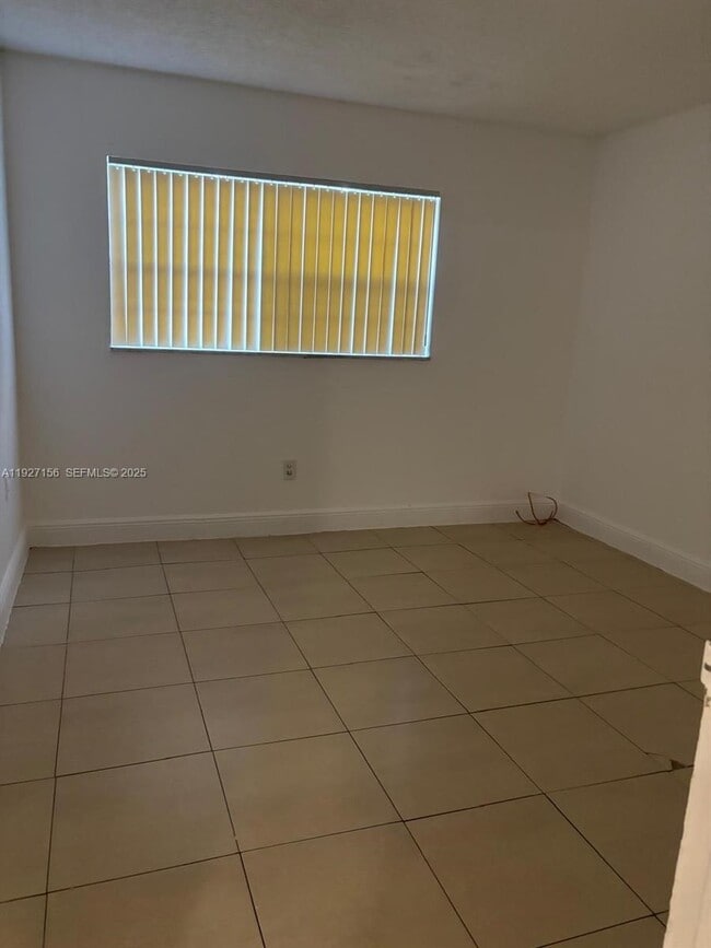 Photo - 5100 SW 41st St Unit 219