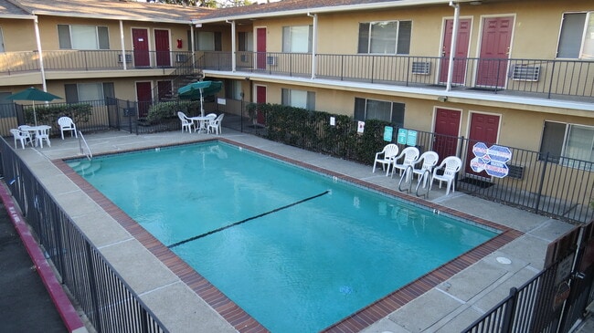 Pine Haven - Pine Haven Apartments
