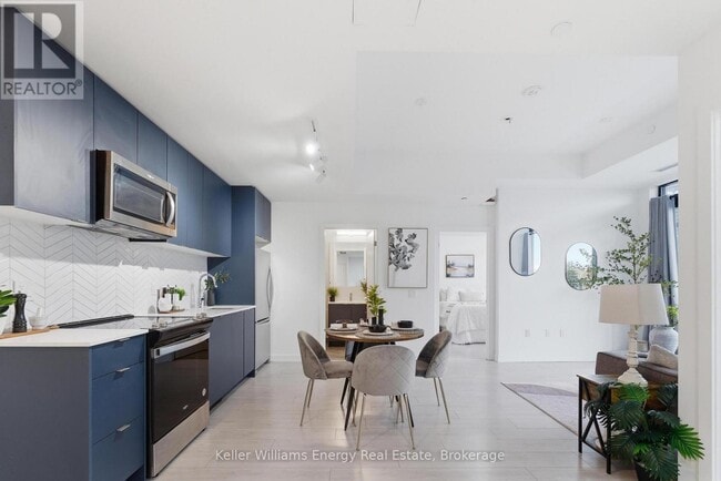 Photo - 1614 Charles St Unit 522