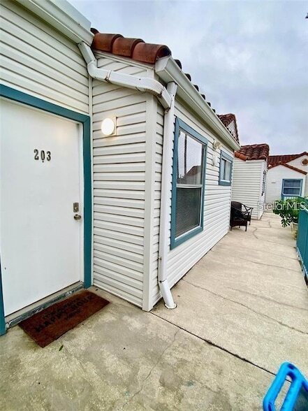 Building Photo - 2500 Woodgate Blvd Unit 203