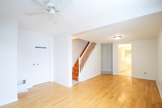 Photo - 1230 Notting Hill Ave