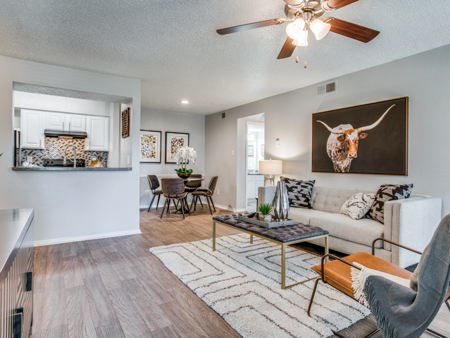 Exchange 7272 - Exchange 7272 Apartments