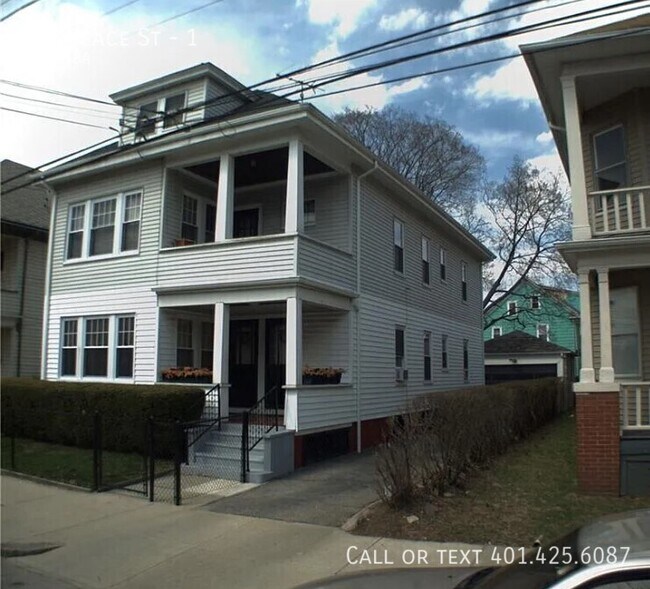 Building Photo - 181 Peace St Unit 1