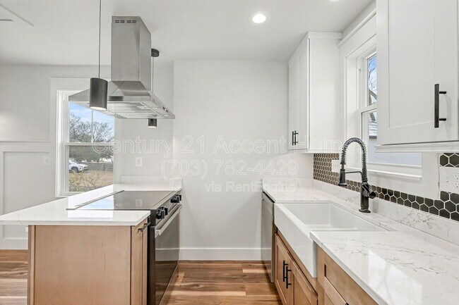 Photo - 12101 Fort Washington Rd