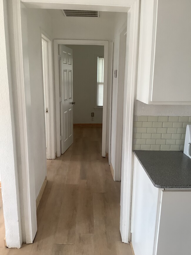 Photo - 1339 Woodlawn Dr