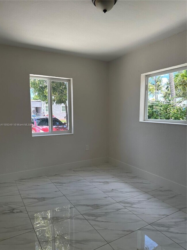 Photo - 7003 NW 6th Ave Unidad 7003