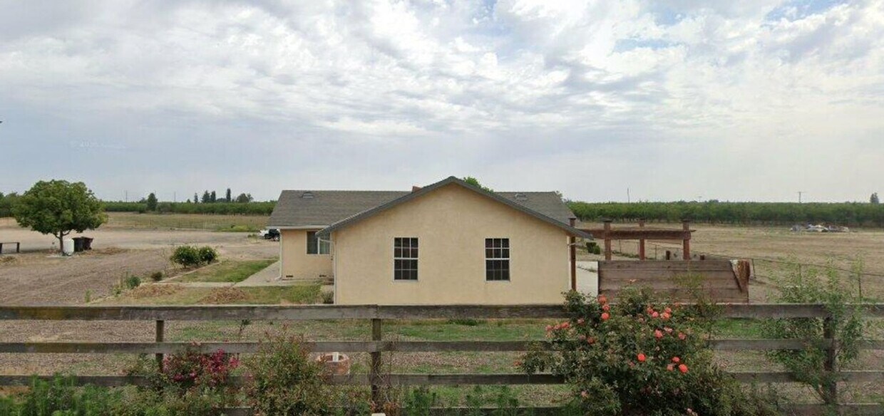 If You Enjoy Country Living, Take A Look A... - If You Enjoy Country Living, Take A Look A...