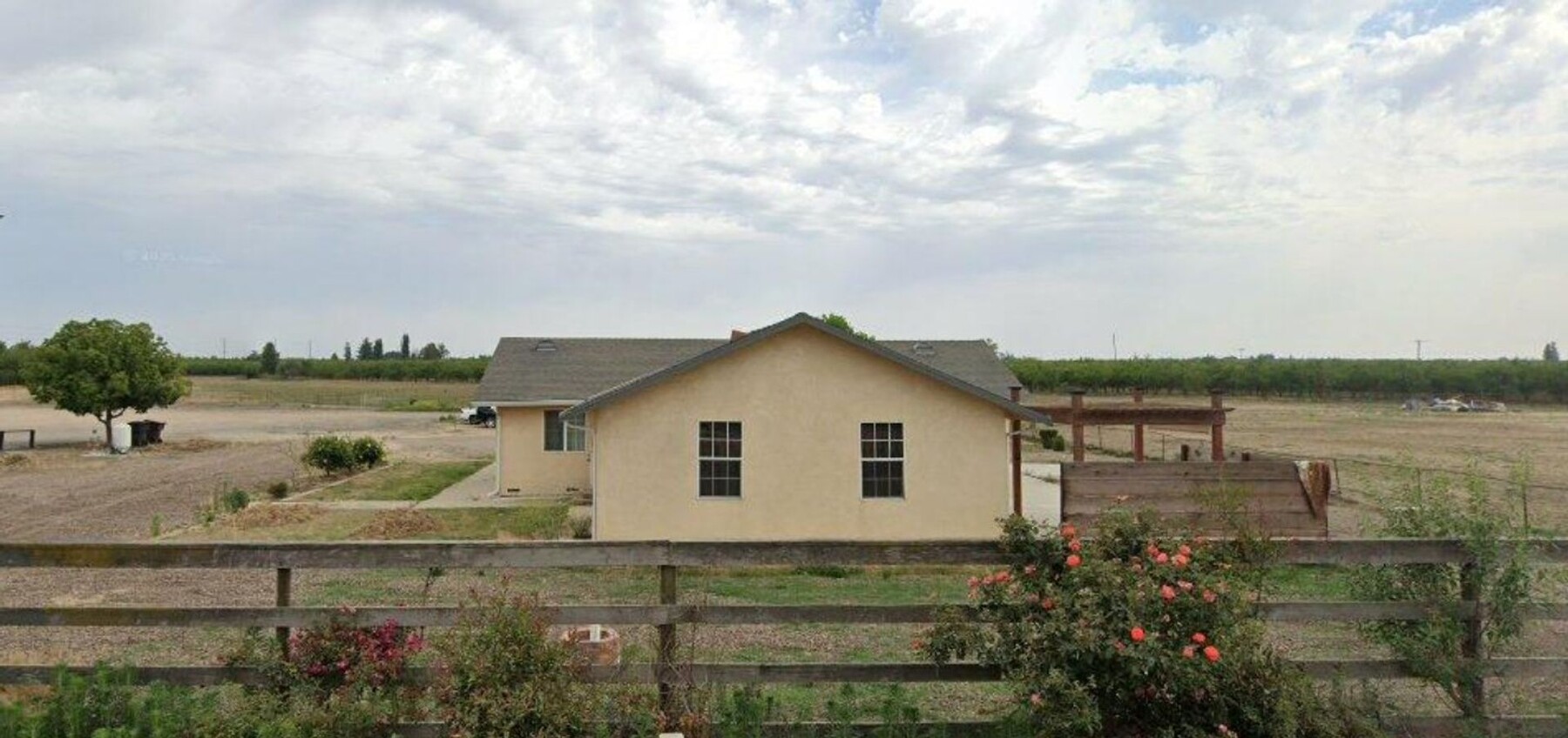 If You Enjoy Country Living, Take A Look A... - If You Enjoy Country Living, Take A Look A... House