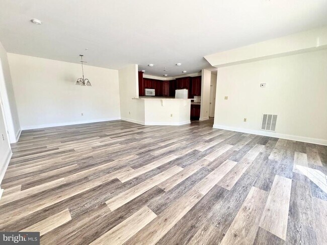Photo - 1665 Kenton Rd Unit 101