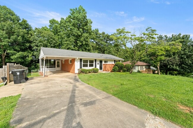 Building Photo - 548 Todd Dr NE Rental