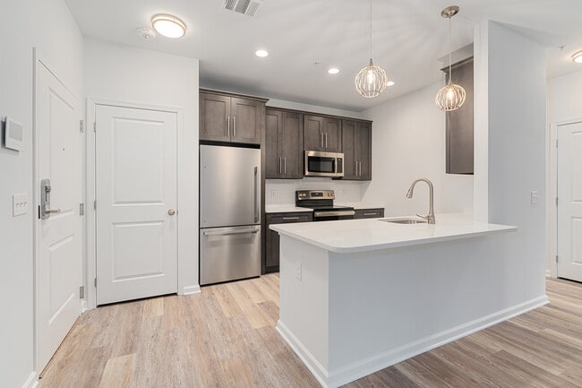 Riverview West Apartments