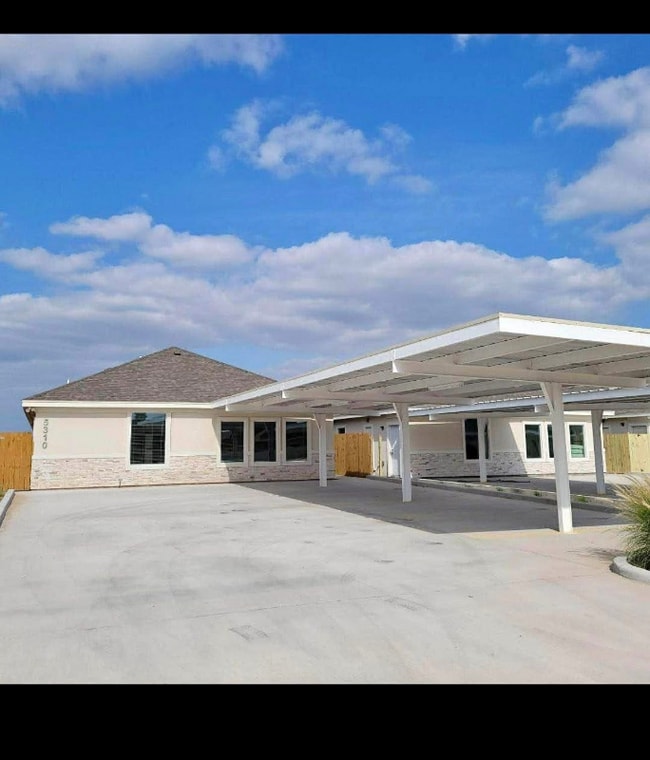 Building Photo - 5310 Vision St