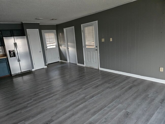 Photo - 3 Bed/1.5 Bath Brick House