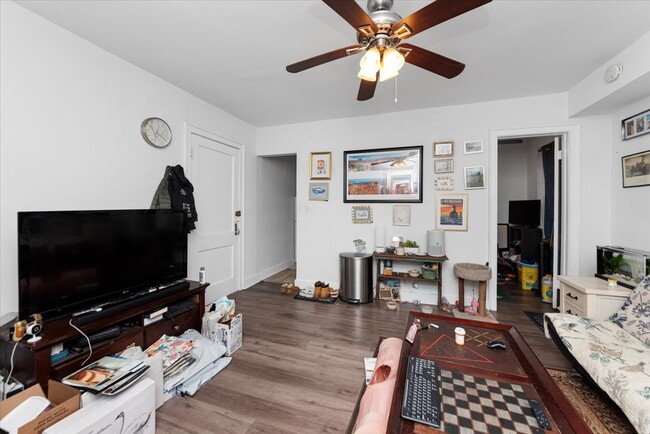 Photo - 3747 N Pine Grove Ave Apartments