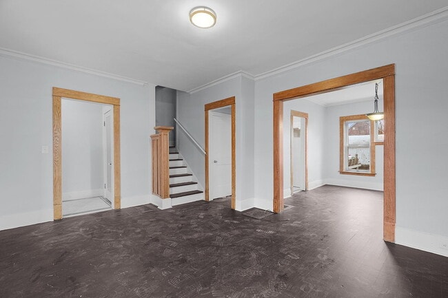Photo - 908 Worden St SE