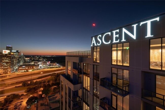 Building Photo - 1400 W Peachtree St NW Unit A3