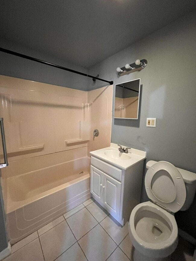 Photo - 68 W 53rd St Unit 2