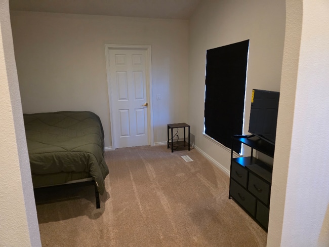 Photo - 4015 Wanda St
