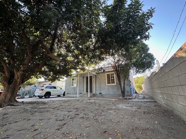 Photo - 14011 Daventry St