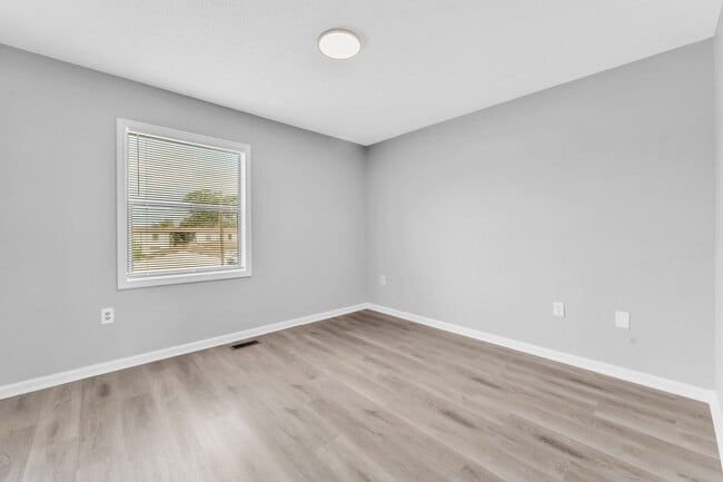 Photo - *NEWLY RENOVATED* 3 Bedroom Townhouse in D...